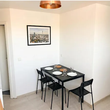 Citynest Apartment *